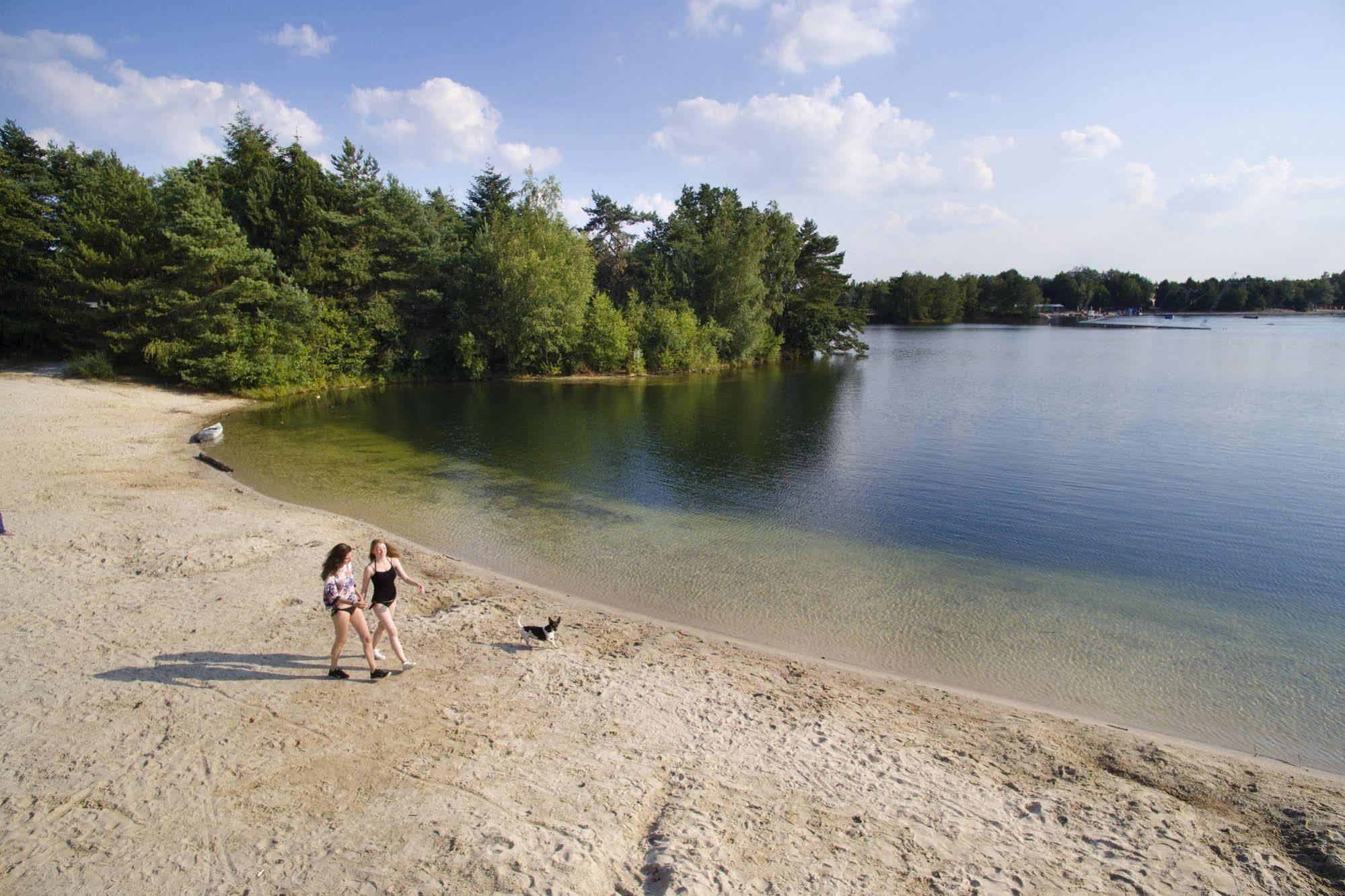 Hotel De Vossemeren By Center Parcs Lommel Exteriér fotografie